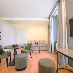 Palazzo Froussard B&b&living Lucca